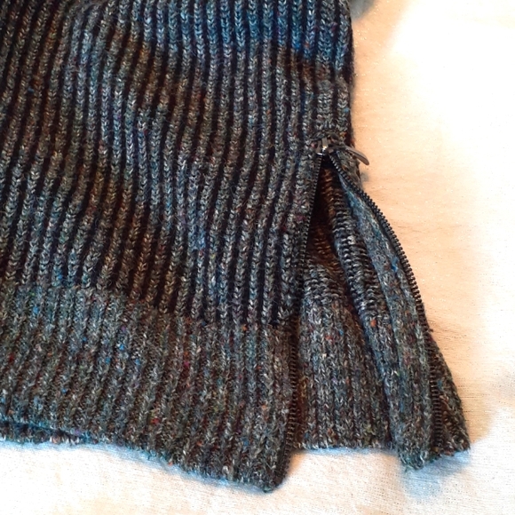 Leo and Nicole Wool blend multicolored long sleeve turtleneck sweater size M - Picture 9 of 12